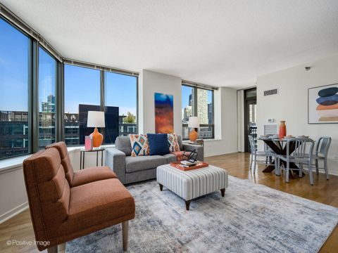 Tiny photo for 400 N LaSalle Drive #1611, Chicago, IL 60654 (MLS # 12466054)