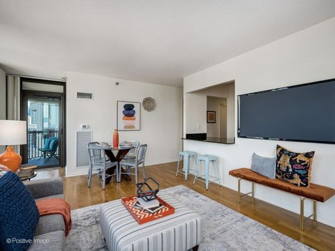 Tiny photo for 400 N LaSalle Drive #1611, Chicago, IL 60654 (MLS # 12466054)