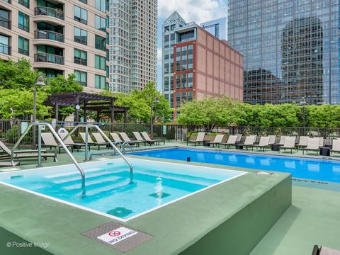 Tiny photo for 400 N LaSalle Drive #1611, Chicago, IL 60654 (MLS # 12466054)