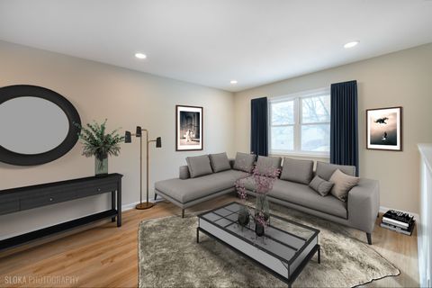 Tiny photo for 305 E Country Drive, Bartlett, IL 60103 (MLS # 12583384)