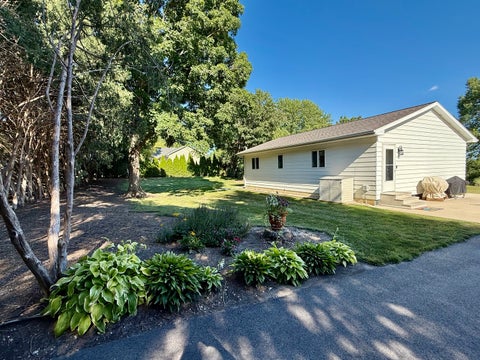 Photo of 2084 Rockwell Road, Lasalle, IL 61301 (MLS # 12720676)
