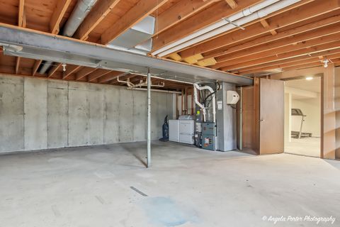 Tiny photo for 4911 W Bromley Drive, McHenry, IL 60050 (MLS # 12603327)