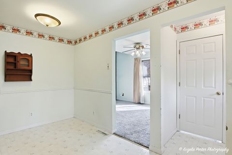 Tiny photo for 4911 W Bromley Drive, McHenry, IL 60050 (MLS # 12603327)