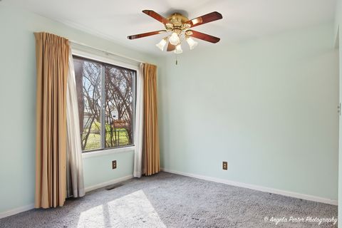 Tiny photo for 4911 W Bromley Drive, McHenry, IL 60050 (MLS # 12603327)