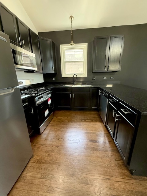 2709 W Congress Parkway 3