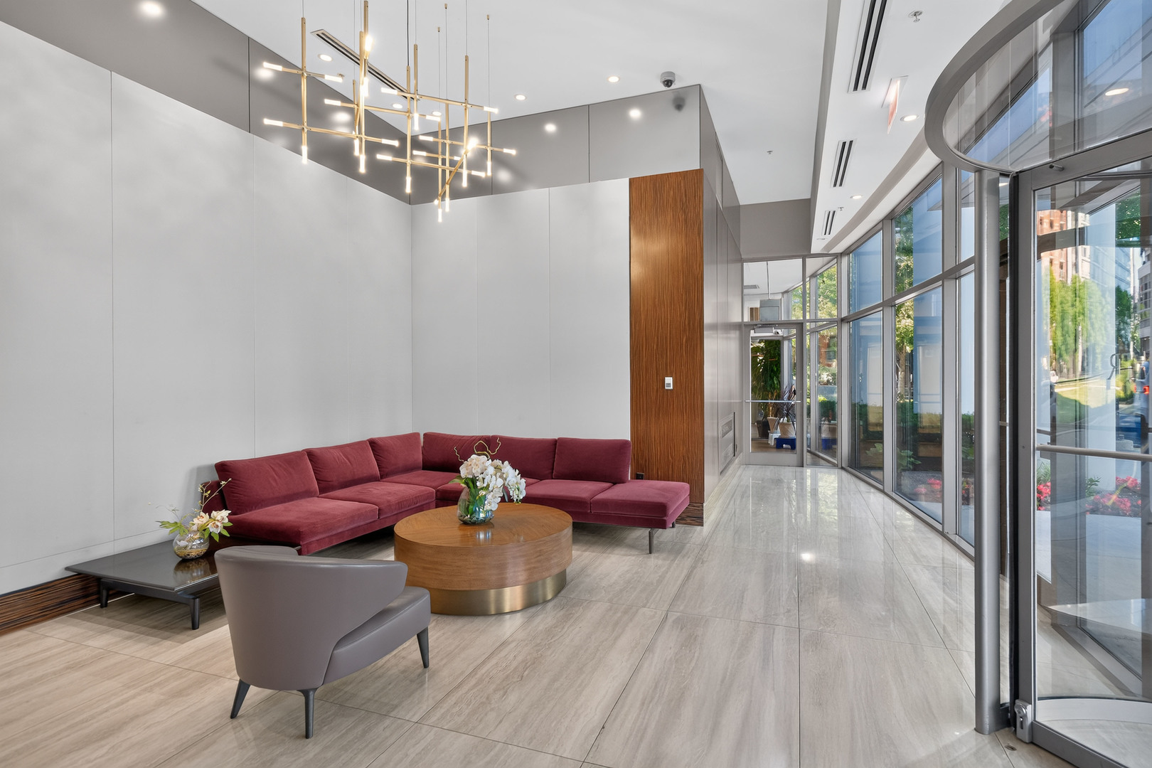 1235 S Prairie Avenue 502