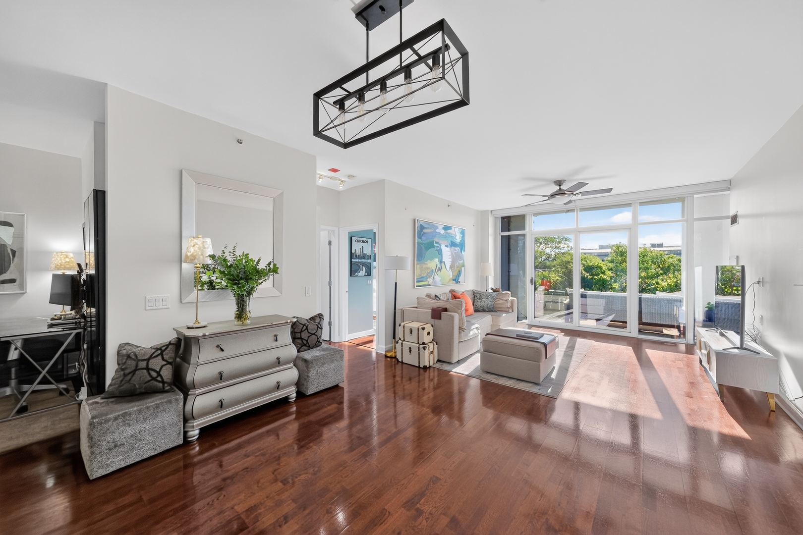 1235 S Prairie Avenue 502
