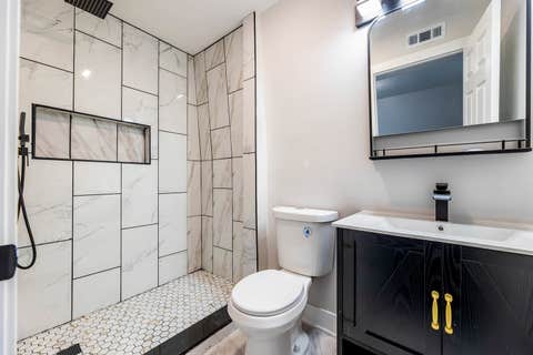 Tiny photo for 7116 S University Avenue, Chicago, IL 60619 (MLS # 12716705)