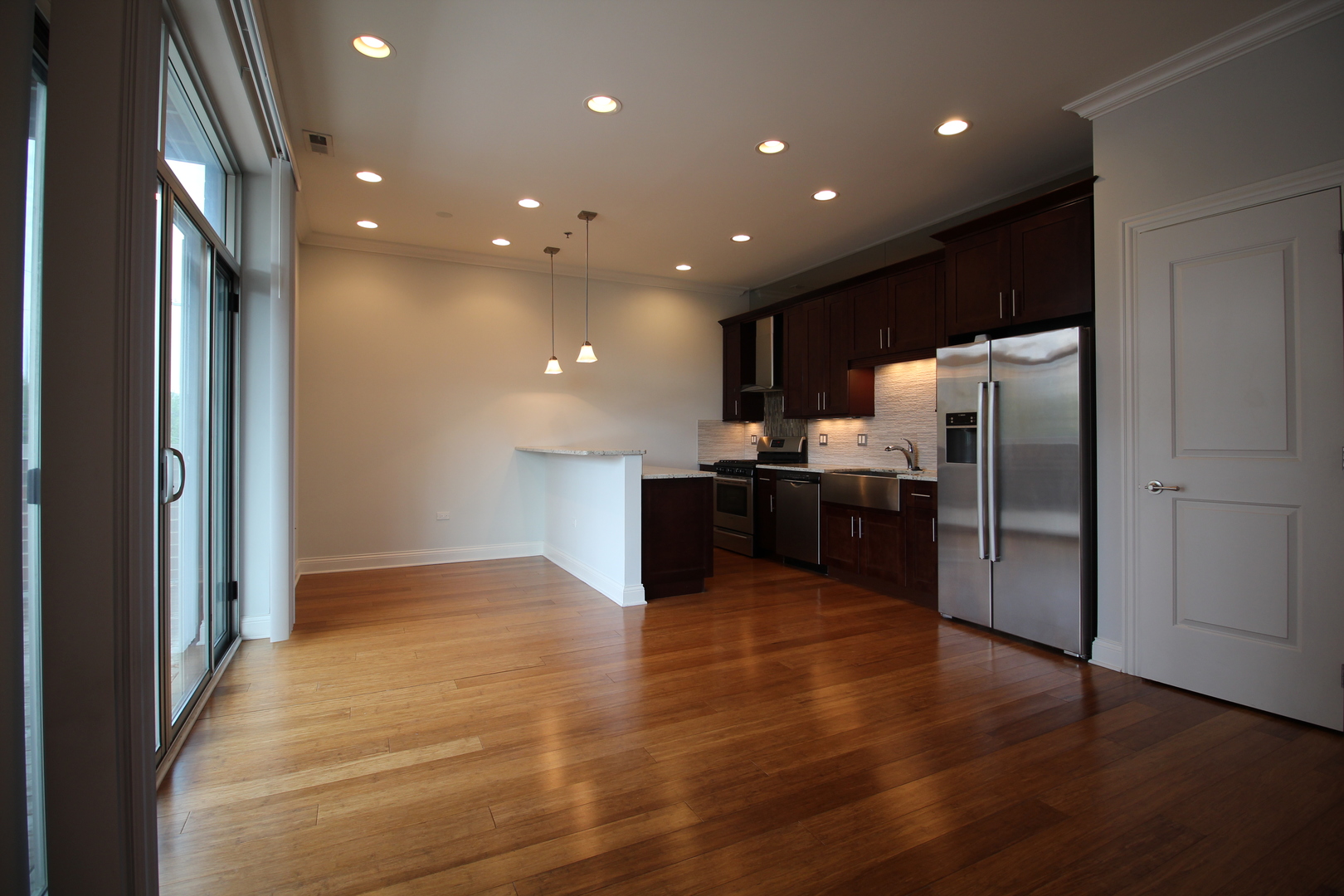 1609 W Warren Boulevard 216