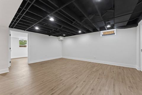 Tiny photo for 330 N Oaklawn Avenue, Elmhurst, IL 60126 (MLS # 12446584)