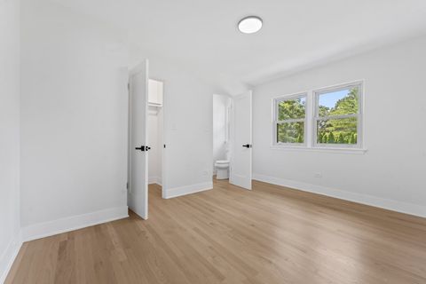 Tiny photo for 330 N Oaklawn Avenue, Elmhurst, IL 60126 (MLS # 12446584)