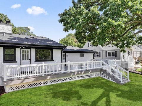 Tiny photo for 330 N Oaklawn Avenue, Elmhurst, IL 60126 (MLS # 12446584)
