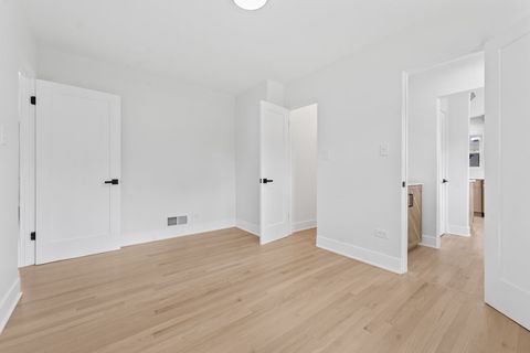 Tiny photo for 330 N Oaklawn Avenue, Elmhurst, IL 60126 (MLS # 12446584)