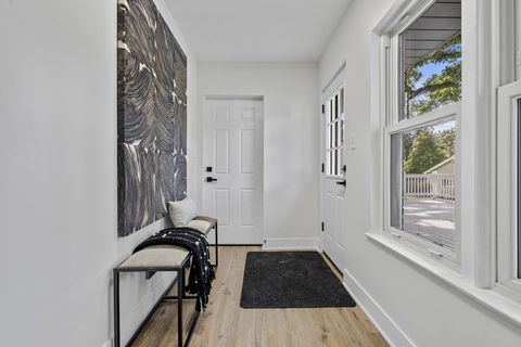 Tiny photo for 330 N Oaklawn Avenue, Elmhurst, IL 60126 (MLS # 12446584)