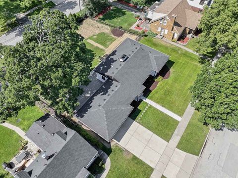 Tiny photo for 330 N Oaklawn Avenue, Elmhurst, IL 60126 (MLS # 12446584)