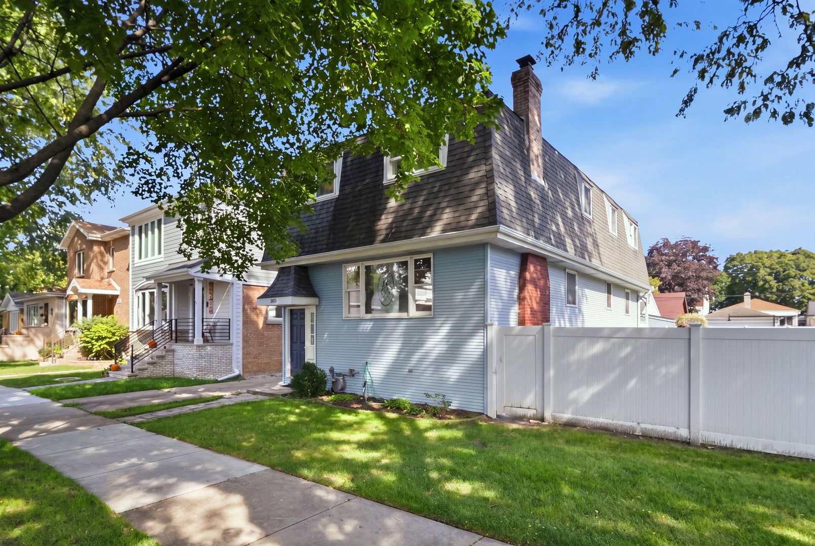 3831 N Octavia Avenue