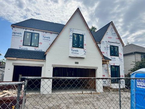 Tiny photo for 260 E Grantley Avenue, Elmhurst, IL 60126 (MLS # 12478034)