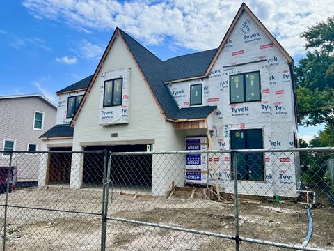 Photo of 260 E Grantley Avenue, Elmhurst, IL 60126 (MLS # 12478034)