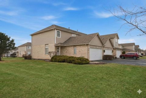 Tiny photo for 18510 BELLAGIO Circle #18510, Tinley Park, IL 60477 (MLS # 12555695)