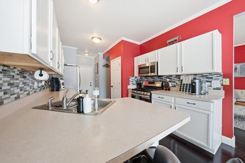 Tiny photo for 18510 BELLAGIO Circle #18510, Tinley Park, IL 60477 (MLS # 12555695)