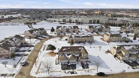 Tiny photo for 18510 BELLAGIO Circle #18510, Tinley Park, IL 60477 (MLS # 12555695)