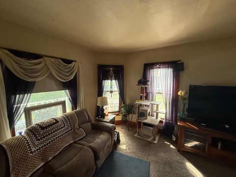 Tiny photo for 2528 Farnam Street, Davenport, IA 52803 (MLS # 12583515)