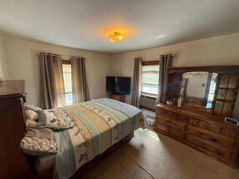 Tiny photo for 2528 Farnam Street, Davenport, IA 52803 (MLS # 12583515)