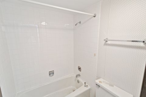 Tiny photo for 210 E Fountainview Lane #3A, Lombard, IL 60148 (MLS # 12543039)