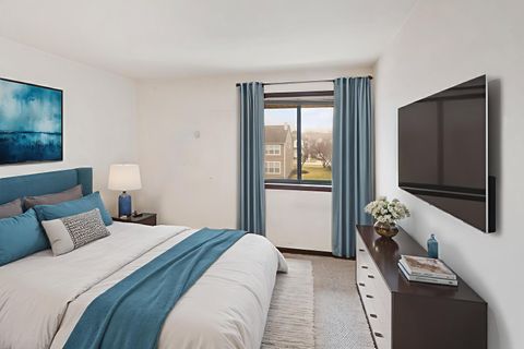 Tiny photo for 210 E Fountainview Lane #3A, Lombard, IL 60148 (MLS # 12543039)