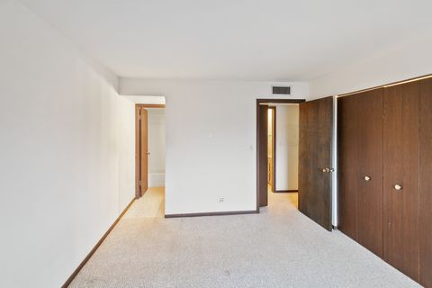 Tiny photo for 210 E Fountainview Lane #3A, Lombard, IL 60148 (MLS # 12543039)