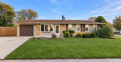 Photo of 19439 Beechnut Drive, Mokena, IL 60448 (MLS # 12789645)