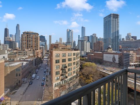 Tiny photo for 600 N Kingsbury Street #906, Chicago, IL 60654 (MLS # 12517310)