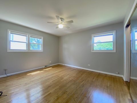 Tiny photo for 634 Lexington Drive, Chicago Heights, IL 60411 (MLS # 12427268)
