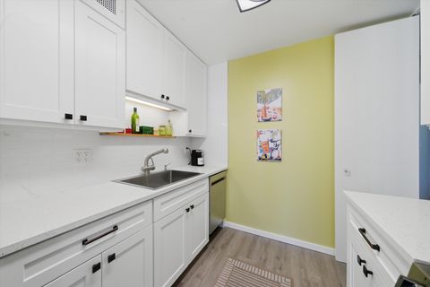 Tiny photo for 100 E Walton Street #35D, Chicago, IL 60611 (MLS # 12578728)