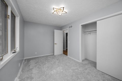 Tiny photo for 2501 E 34th Street Court, Davenport, IA 52807 (MLS # 12609131)