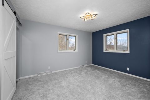 Tiny photo for 2501 E 34th Street Court, Davenport, IA 52807 (MLS # 12609131)