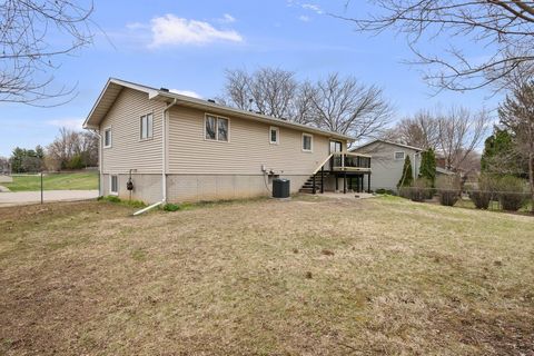 Tiny photo for 2501 E 34th Street Court, Davenport, IA 52807 (MLS # 12609131)