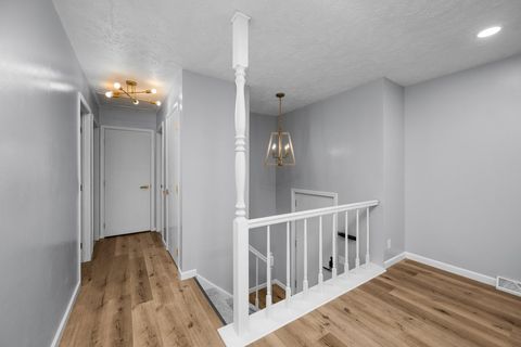 Tiny photo for 2501 E 34th Street Court, Davenport, IA 52807 (MLS # 12609131)