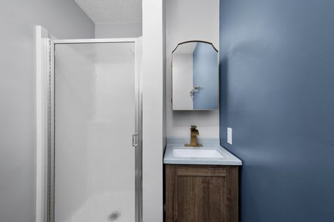 Tiny photo for 2501 E 34th Street Court, Davenport, IA 52807 (MLS # 12609131)