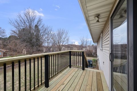 Tiny photo for 2501 E 34th Street Court, Davenport, IA 52807 (MLS # 12609131)