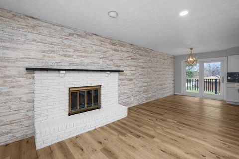 Tiny photo for 2501 E 34th Street Court, Davenport, IA 52807 (MLS # 12609131)