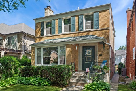 Photo of 2904 W Fargo Avenue, Chicago, IL 60645 (MLS # 12729585)
