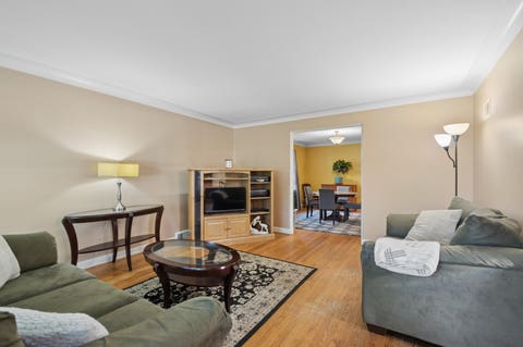 Tiny photo for 2904 W Fargo Avenue, Chicago, IL 60645 (MLS # 12729585)