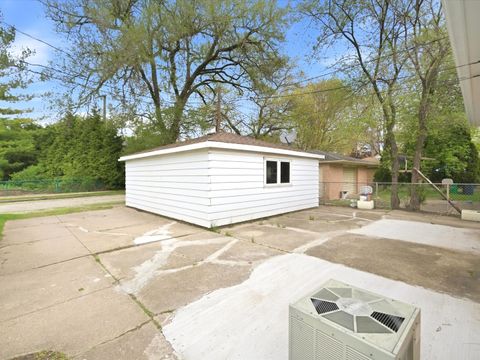 Tiny photo for 8642 Gross Point Road, Skokie, IL 60077 (MLS # 12637387)