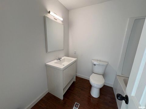 Tiny photo for 3305 Selmaville Road, Salem, IL 62881 (MLS # EB460242)