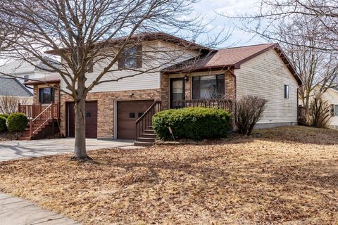 Photo of 1609 Beech Street #B, Normal, IL 61761 (MLS # 12582476)