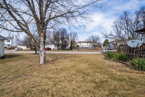 Tiny photo for 1609 Beech Street #B, Normal, IL 61761 (MLS # 12582476)