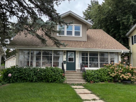 Photo of 1617 N Riverside Drive, McHenry, IL 60050 (MLS # 12770216)