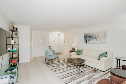 Tiny photo for 2420 W Talcott Road #211, Park Ridge, IL 60068 (MLS # 12655217)