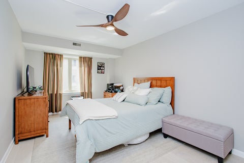 Tiny photo for 2420 W Talcott Road #211, Park Ridge, IL 60068 (MLS # 12655217)